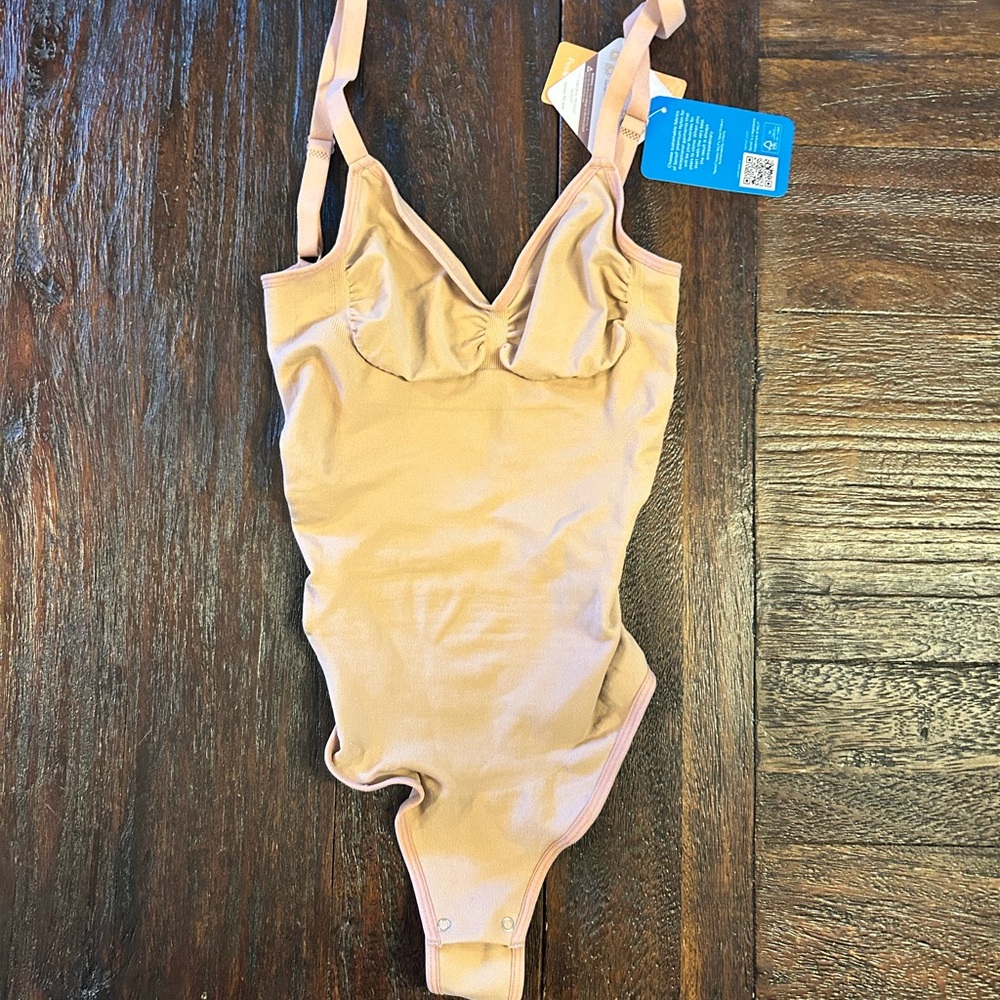 Seamless Nude Shaping Bodysuit - Lightweight Support - Picture 2 of 7